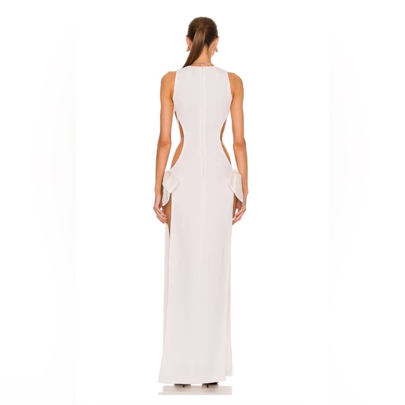 Monot cut out gown with bow - Picture 2 of 12